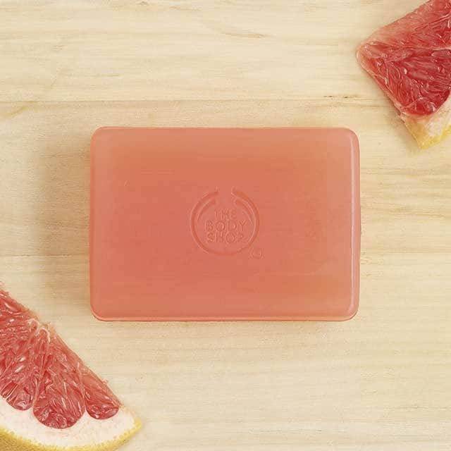 The Body Shop Pink Grapefruit Soap (100 gm), 2 image