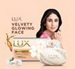 Lux Soap Bar Velvet Glow 75g, 2 image