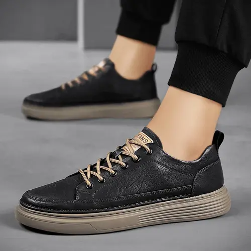 New Casual Leather Vulcanized Shoes Men Good Quality Leather Sneakers, Size: 41
