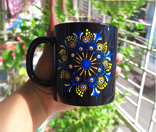 Handpainted Ceramic mug - Black & Yellow