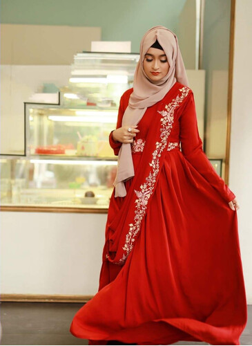 Shari Gawn- Red