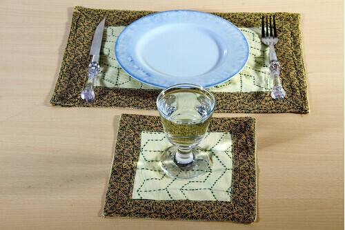 Classical kantha stitched table mat, 2 image
