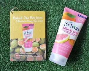 ST. Ives Radiant Skin Scrub- Pink Lemon & Mandarin Orange
