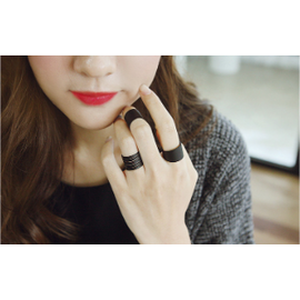 Black Color New Model Women Finger Ring Set 3-Pcs, 3 image