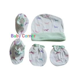 Baby Hat, Gloves & Shoe 0-6 months (China)Multicolor
