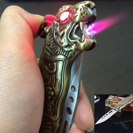 Tip knife with gas lighter