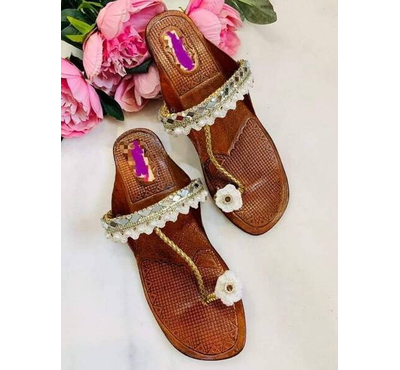 Indian Kolapuri Sandal For Ladies-White
