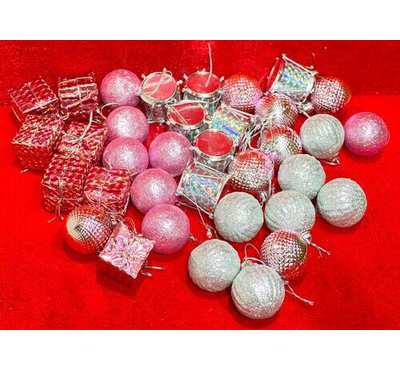 Christmas Decoration Gift Box (35 Pieces)